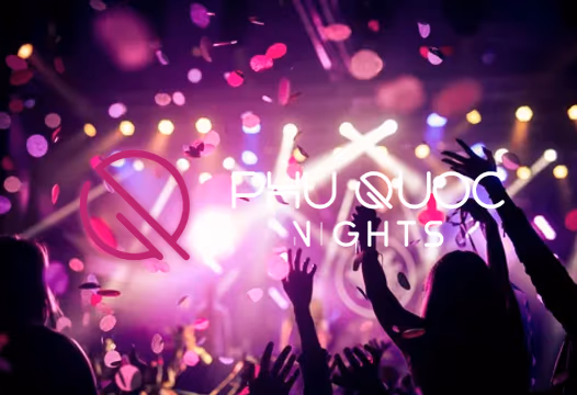 Phú Quốc Nights — tłum koncertowy w fioletowym świetle