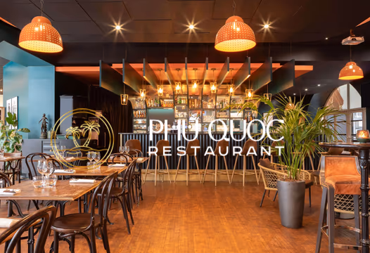 Phú Quốc Restaurant — wnętrze restauracji